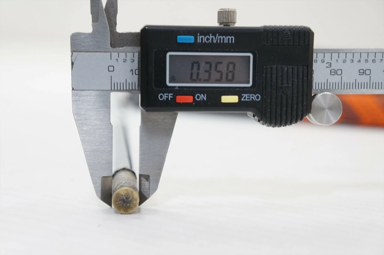 True Temper Amt Red R300 Regular 34.75"-37.5" 8pc Iron Shaft Set .355 1046408 7 True Temper Amt Red R300 Regular 34.75"-37.5" 8pc Iron Shaft Set .355 1046408 - Image 5